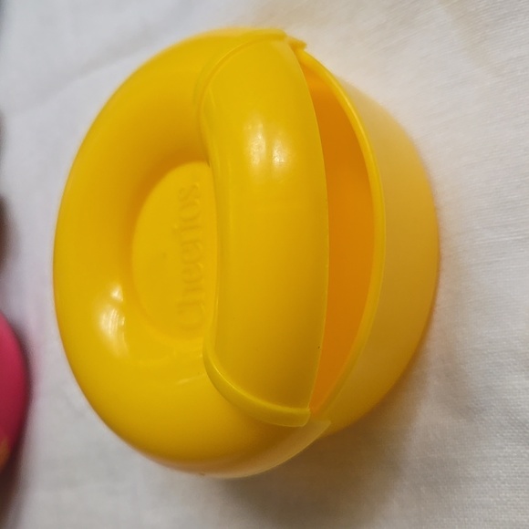 Set of 4 Vintage Kids Snack Containers - Picture 3 of 9